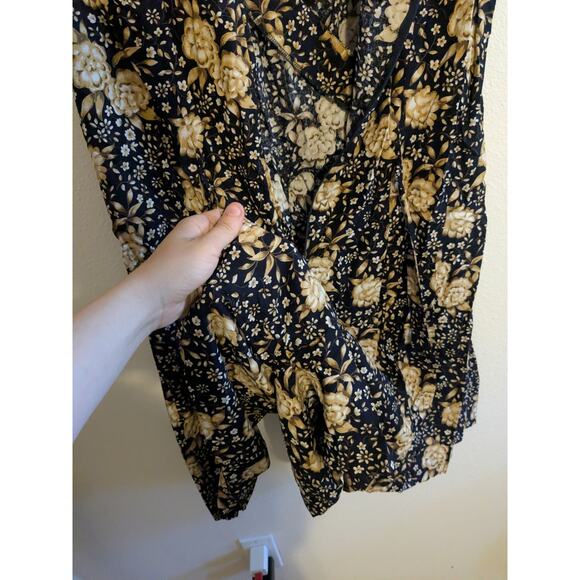Betsey Lauren Vintage black and gold buttoned floral romper size 1X‎ - Picture 8 of 9